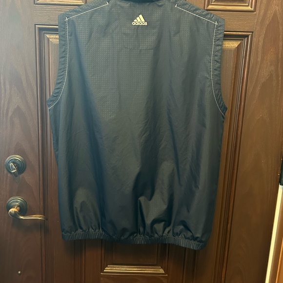 Adidas Climaproof Men’s Golf Vest-Size Medium-Great Condition⛳️ - Picture 2 of 3